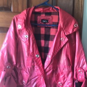 3/10$ Light rain coat or wind breaker